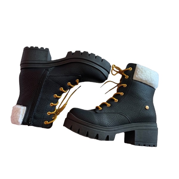 Juicy Couture Ceress High Heel Hiker Boots Sz 7 - Picture 3 of 6